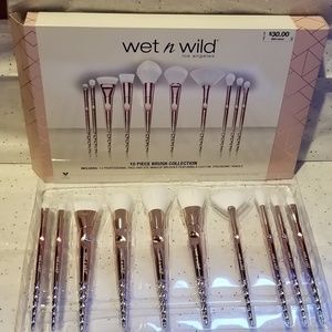 Wet n Wild Rose Gold 10 Piece Brush Set